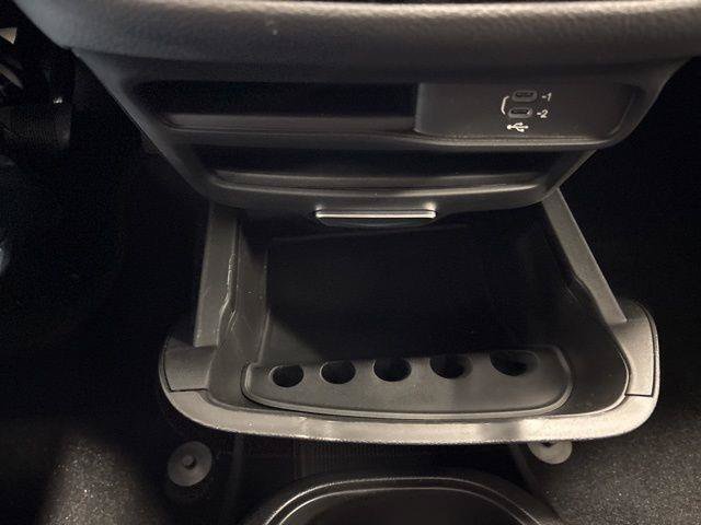 New 2026 Chrysler Pacifica Select w/ S Appearance Package AWD/4WD image 27
