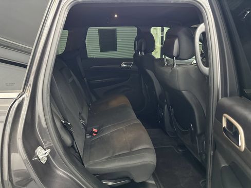 Used 2016 Jeep Grand Cherokee Laredo w/ Quick Order Package 23E RWD image 16
