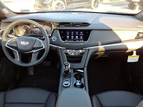 New 2025 Cadillac XT5 Premium Luxury image 19