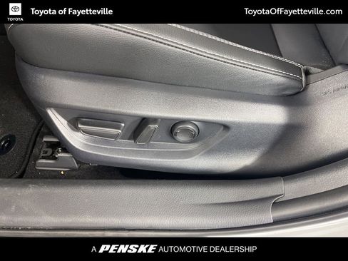 Used 2026 Toyota Camry SE image 21
