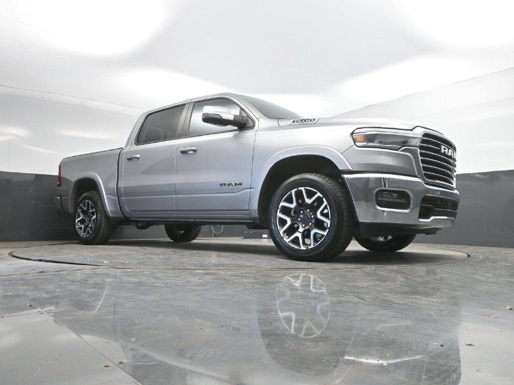 Used 2025 RAM 1500 Laramie AWD/4WD image 29