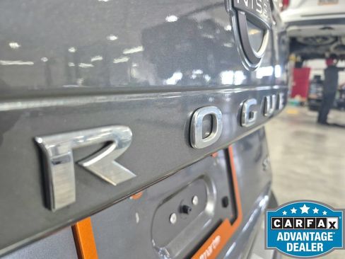 Used 2023 Nissan Rogue SV FWD image 17