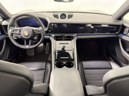 Certified 2024 Porsche Panamera image 17