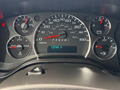Used 2024 Chevrolet Express 2500 w/ Driver Convenience Package image 17