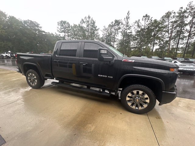 Used 2025 Chevrolet Silverado 2500 Custom w/ Custom Value Package AWD/4WD image 3