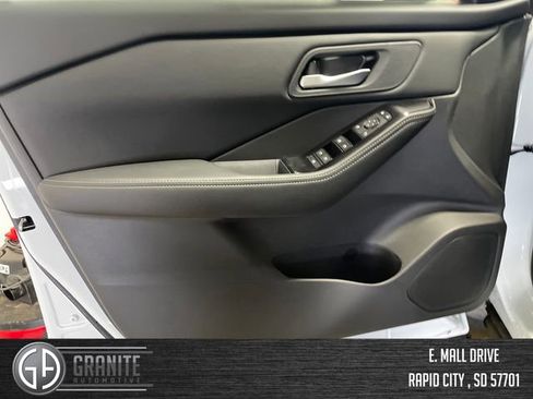 New 2026 Nissan Rogue SV w/ Cold Weather Package AWD/4WD image 3