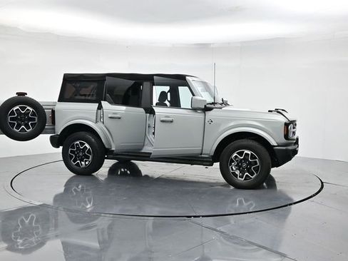 Used 2022 Ford Bronco Outer Banks image 50