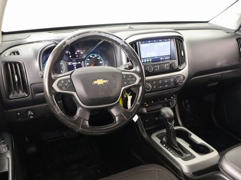 Used 2022 Chevrolet Colorado LT w/ Fleet Safety Package image 2