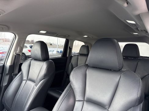 Used 2022 Subaru Ascent Limited w/ Popular Package #4 image 9