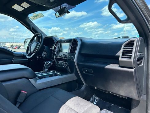 Used 2017 Ford F150 XLT w/ Equipment Group 302A Luxury AWD/4WD image 10