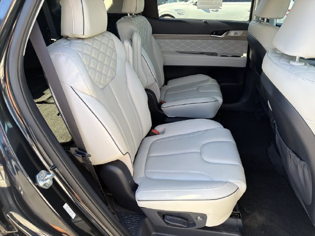 Used 2022 Hyundai Palisade Calligraphy w/ Cargo Package AWD/4WD image 18