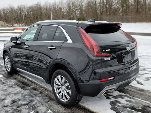 Used 2023 Cadillac XT4 Premium Luxury w/ Cold Weather Package image 9