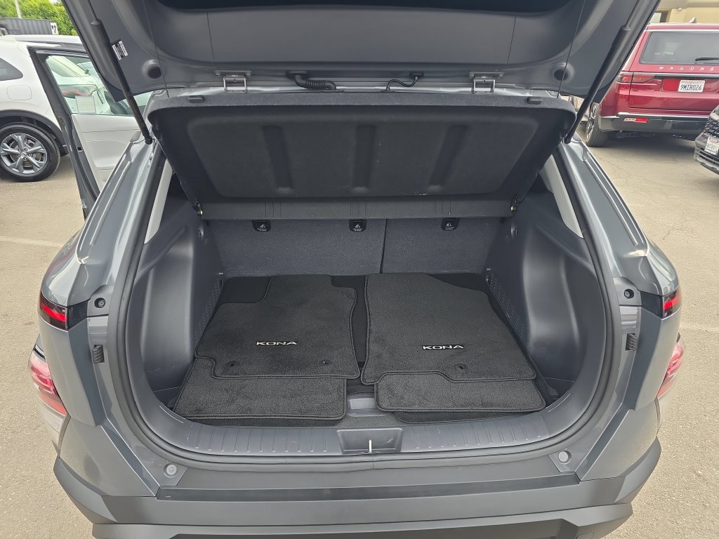 Used 2025 Hyundai Kona SEL FWD image 20