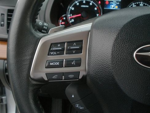 Used 2013 Subaru Outback 2.5i Limited AWD/4WD image 37