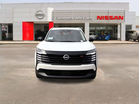 New 2026 Nissan Kicks SR w/ SR Premium Package image 8