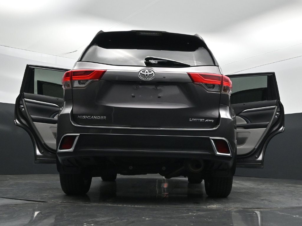 Used 2019 Toyota Highlander Limited AWD/4WD image 38