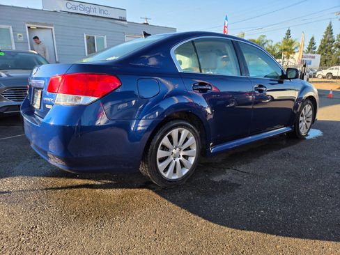 Used 2011 Subaru Legacy 2.5i Limited image 4