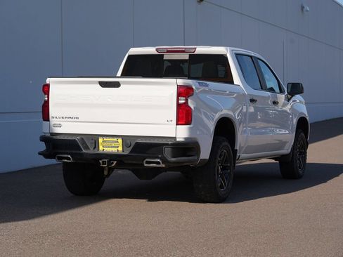 Used 2021 Chevrolet Silverado 1500 LT Trail Boss w/ Convenience Package II AWD/4WD image 3