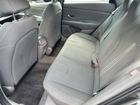 Used 2024 Hyundai Elantra SEL FWD image 7