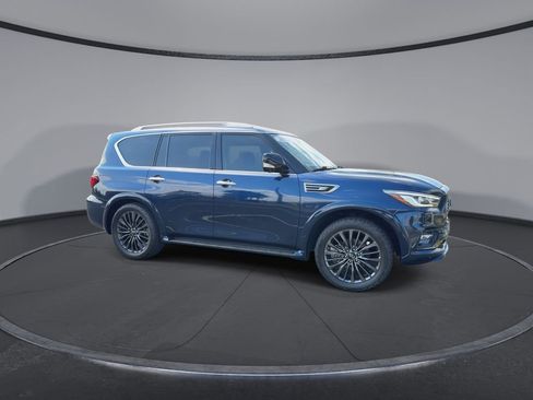 Used 2022 INFINITI QX80 Premium Select w/ All-Season Package image 2
