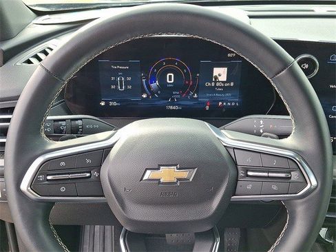 Certified 2025 Chevrolet Traverse LT image 20