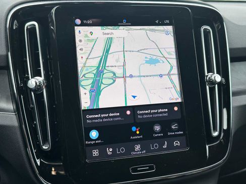 Used 2025 Volvo EX40 Core w/ Climate Package AWD/4WD image 24