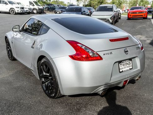 Used 2017 Nissan 370Z Coupe RWD image 31