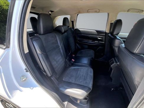 Used 2020 Mitsubishi Outlander SE AWD/4WD image 25