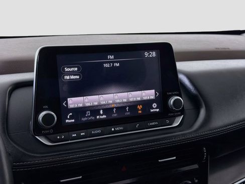 Used 2021 Nissan Rogue SV w/ Premium Package FWD image 18