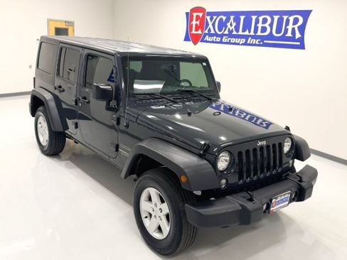 Used 2017 Jeep Wrangler Unlimited Sport w/ Quick Order Package 24S AWD/4WD image 39