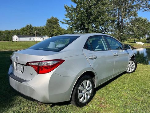Used 2016 Toyota Corolla LE FWD image 8