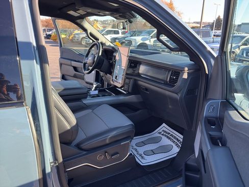 Used 2023 Ford F150 Lightning Lariat image 27