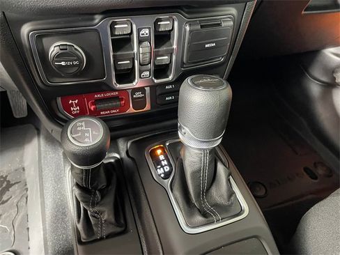 New 2025 Jeep Gladiator Willys image 7