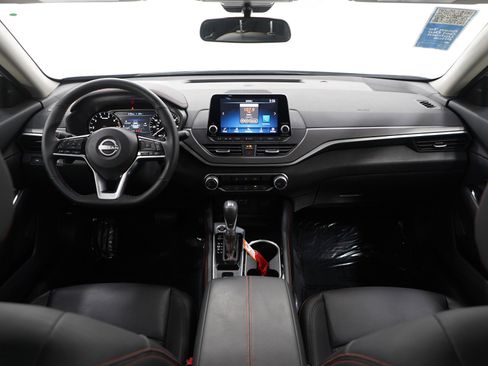 Used 2025 Nissan Altima 2.5 SR image 12