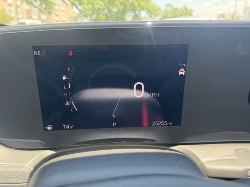 Used 2025 Buick Encore GX Preferred AWD/4WD image 29