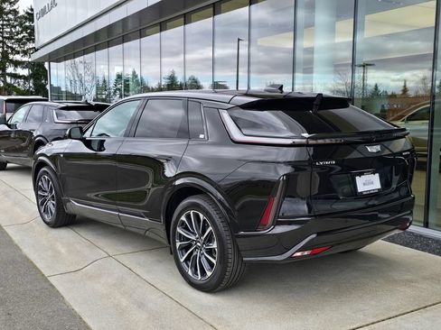 Used 2026 Cadillac Lyriq Premium Sport AWD/4WD image 3