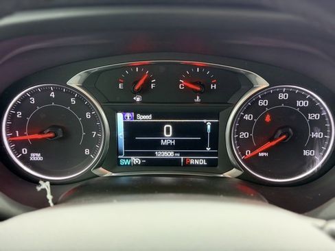 Used 2019 GMC Acadia SLT w/ Black Edition image 9