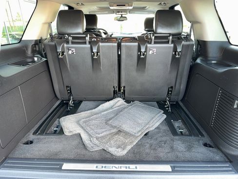 Used 2011 GMC Yukon Denali image 25