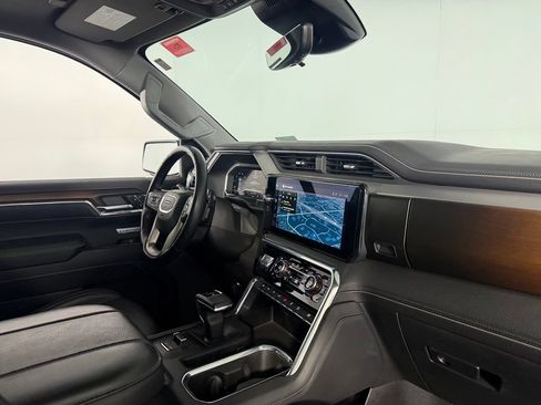 Used 2024 GMC Sierra 1500 Denali AWD/4WD image 32