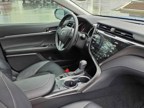 Used 2020 Toyota Camry XSE w/ Carpet Mat Package image 10