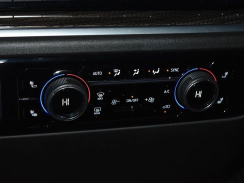 Used 2025 Chevrolet Silverado 1500 LT image 13