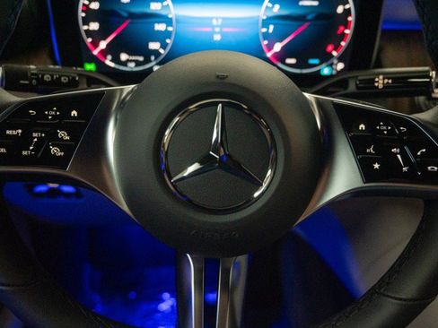 New 2026 Mercedes-Benz GLC 300 image 20