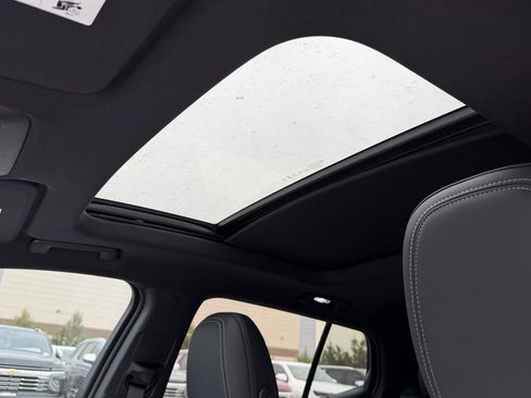 New 2026 Chevrolet Equinox EV LT w/ Convenience Package II image 21