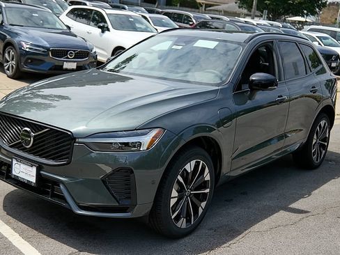 New 2026 Volvo XC60 T8 Plus w/ Protection Package Premier AWD/4WD image 6