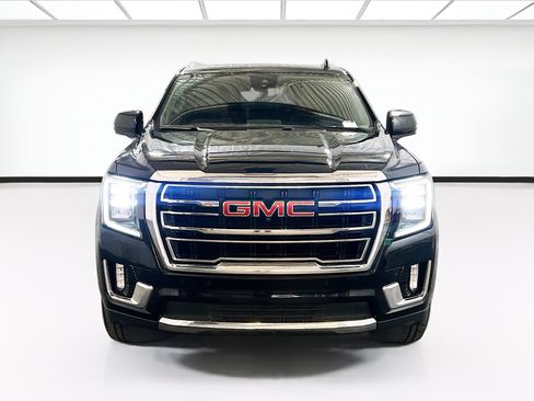 Used 2023 GMC Yukon XL SLT w/ SLT Premium Package AWD/4WD image 2