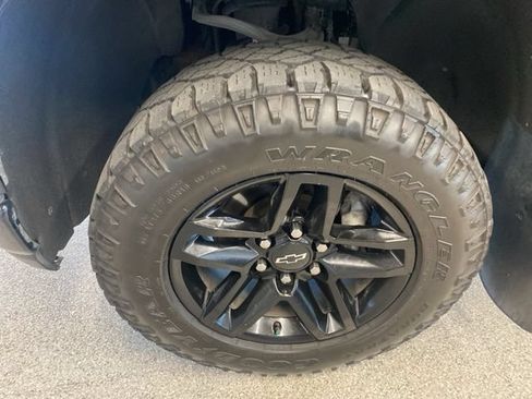 Used 2021 Chevrolet Silverado 1500 LT Trail Boss w/ Convenience Package II AWD/4WD image 12