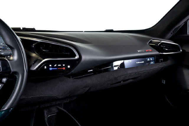 Used 2024 Ferrari 296 GTB RWD image 32
