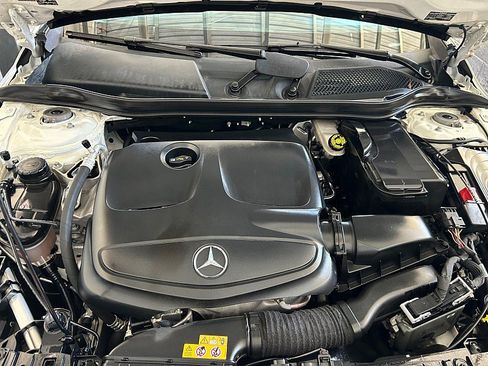 Used 2019 Mercedes-Benz GLA 250 w/ Convenience Package image 23