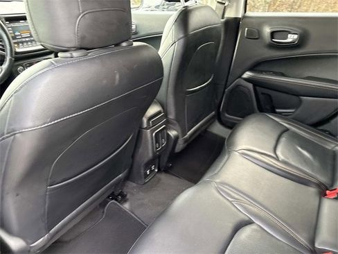 Used 2018 Jeep Compass Limited w/ Navigation Group image 17
