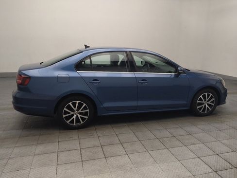 Used 2017 Volkswagen Jetta SE FWD image 10